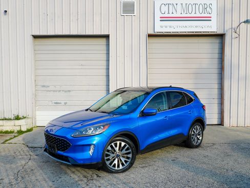 Used 2020 Ford Escape Titanium image 1
