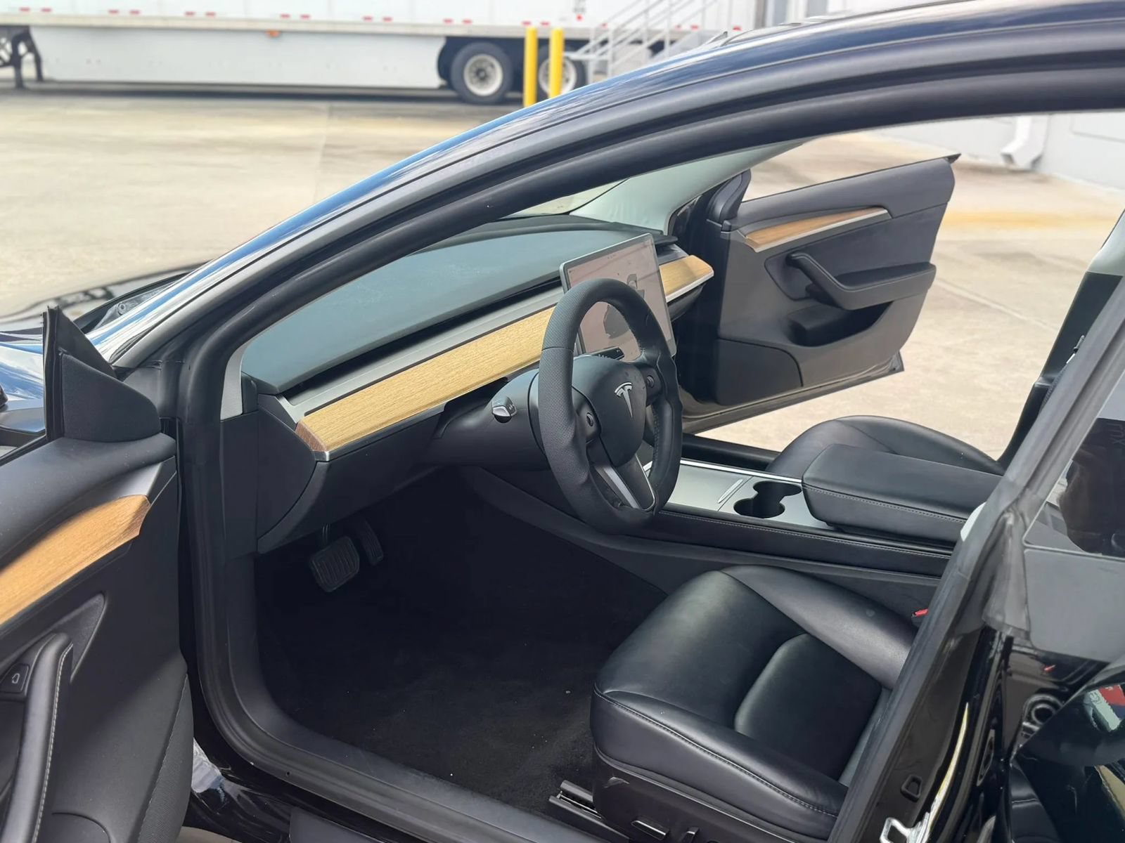 Used 2022 Tesla Model 3 Long Range AWD/4WD image 16