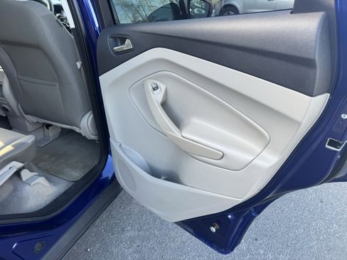 Used 2013 Ford Escape SE image 16