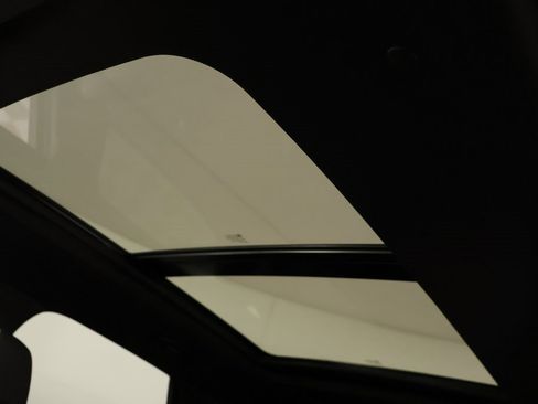 Used 2022 Chevrolet Blazer RS w/ Enhanced Convenience Package image 16