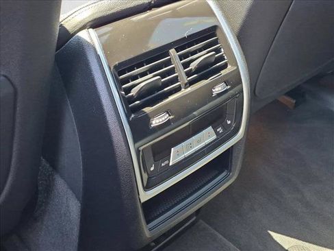 Used 2022 BMW X5 sDrive40i w/ M Sport Package RWD image 18