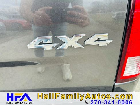 Used 2021 RAM 1500 Classic SLT AWD/4WD image 30