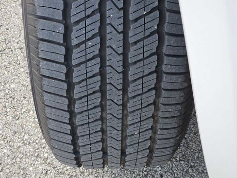 Used 2018 Toyota Tacoma TRD Sport RWD image 10