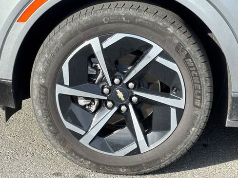 Certified 2024 Chevrolet Equinox EV LT image 41