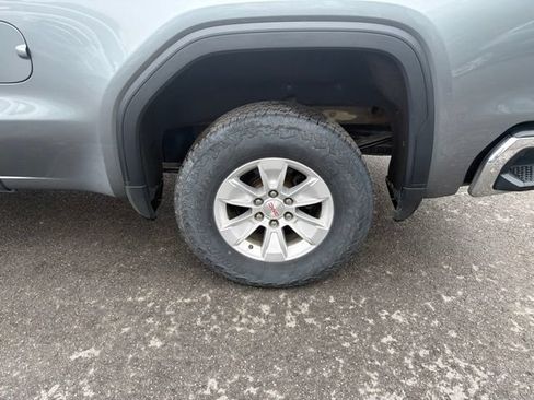 Used 2019 GMC Sierra 1500 SLE w/ SLE Value Package AWD/4WD image 14