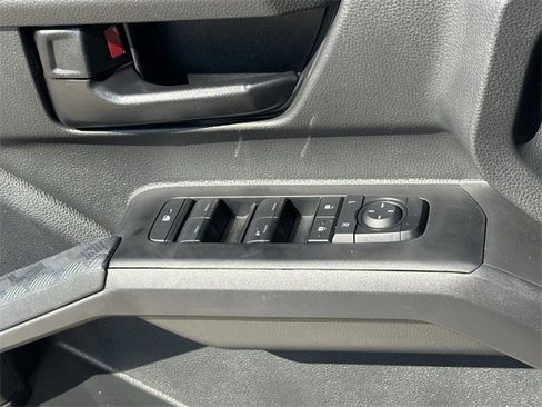 Certified 2025 Toyota Tacoma SR5 image 24