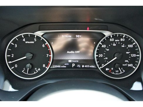 Used 2024 Nissan Rogue SV AWD/4WD image 10