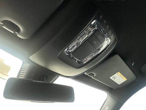 Used 2021 Mercedes-Benz GLB 250 w/ Premium Package image 71