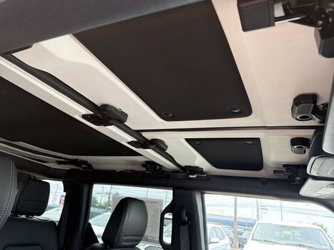 Used 2025 Ford Bronco Badlands AWD/4WD image 20