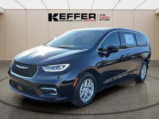 New 2026 Chrysler Pacifica Select video 1