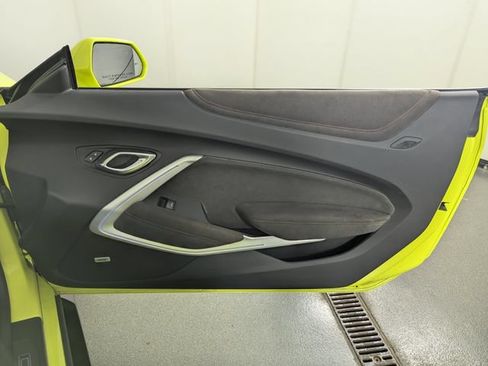 Used 2020 Chevrolet Camaro ZL1 RWD image 29