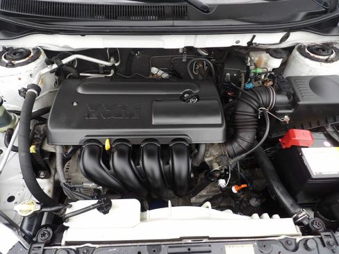 Used 2004 Pontiac Vibe w/ Power Group Value Package FWD image 12
