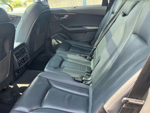 Used 2020 Audi Q7 3.0T Premium Plus w/ Premium Plus Package AWD/4WD image 7
