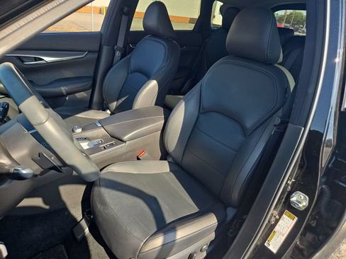 Used 2023 INFINITI QX50 Luxe FWD image 11