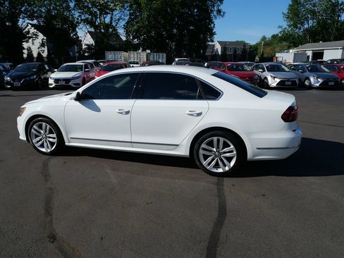 Used 2017 Volkswagen Passat 1.8T SE FWD image 8