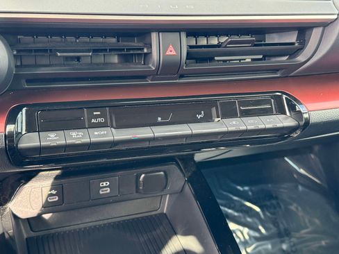 Used 2023 Toyota Prius Prime SE image 24