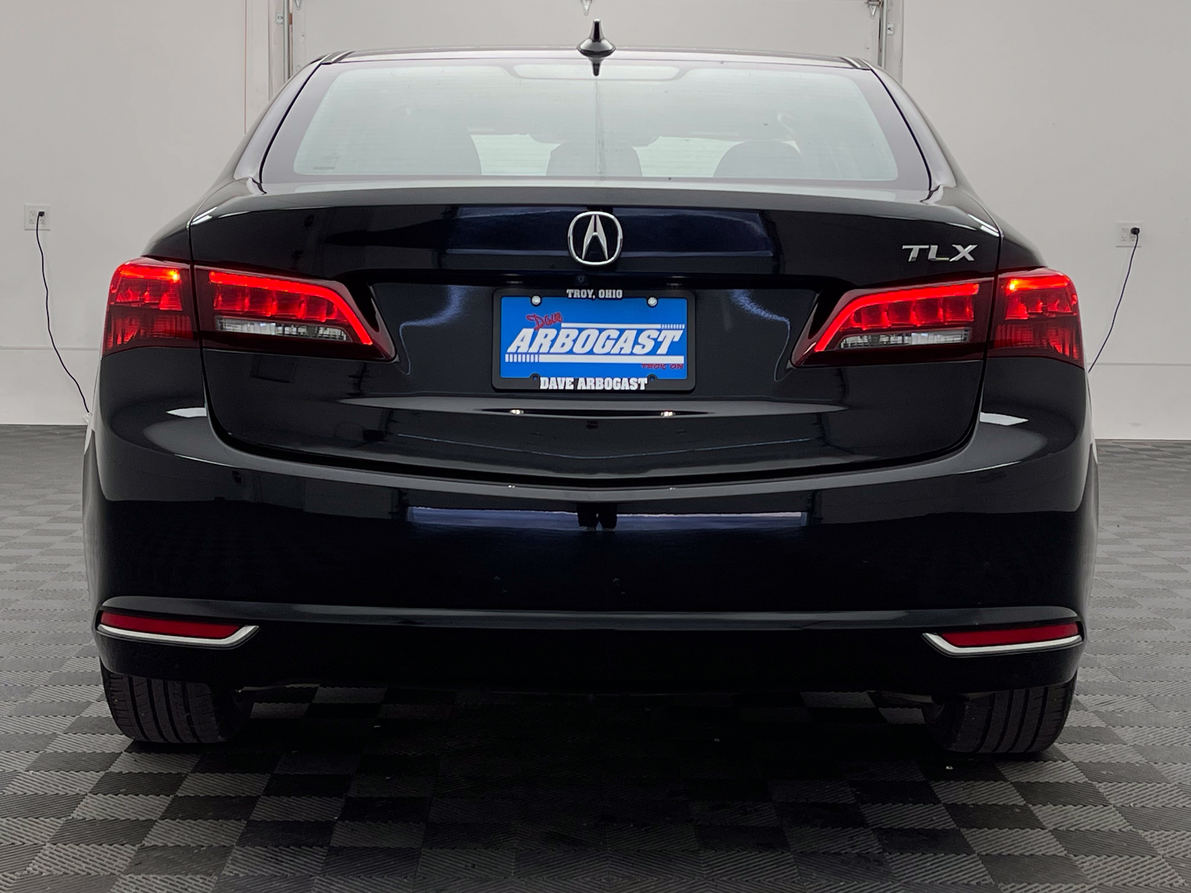 Used 2016 Acura TLX w/ Technology Package FWD image 9