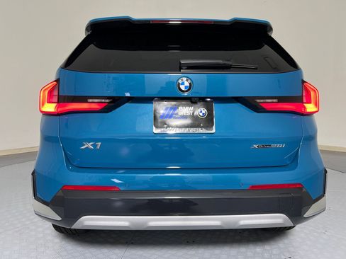 Used 2025 BMW X1 xDrive28i w/ Premium Package image 10