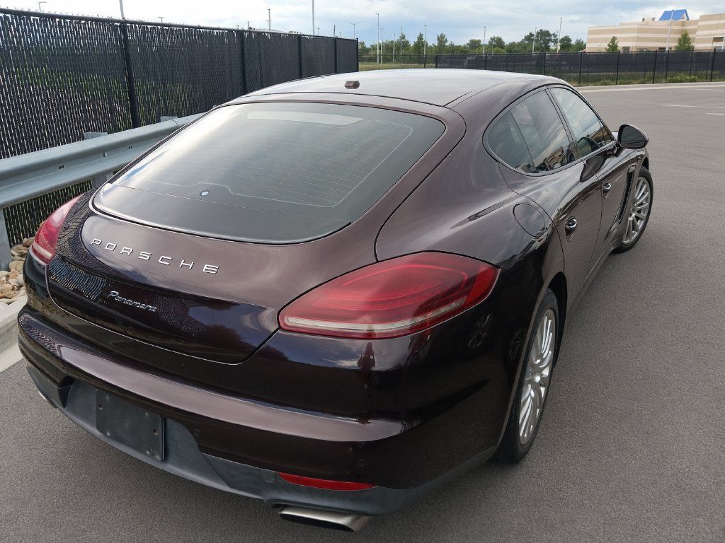 Used 2014 Porsche Panamera image 2