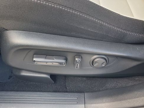 Used 2024 Honda CR-V EX image 17