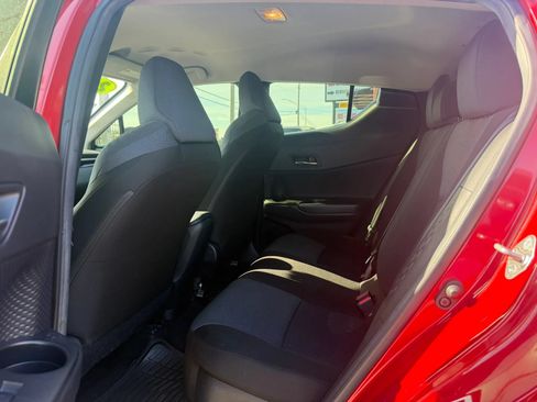 Used 2020 Toyota C-HR LE FWD image 14