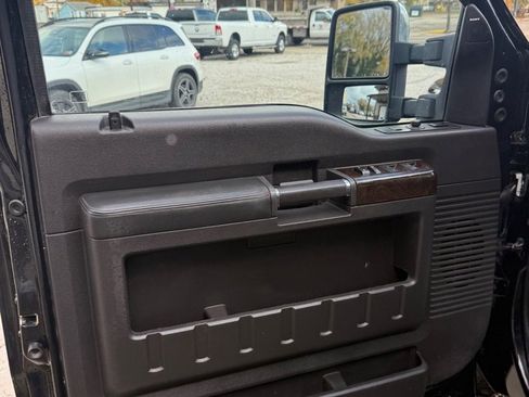 Used 2015 Ford F350 Platinum image 10
