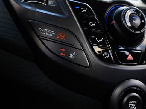 Used 2014 Hyundai Veloster Turbo image 35