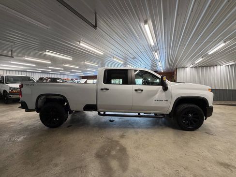 Used 2021 Chevrolet Silverado 2500 W/T w/ WT Convenience Package image 4