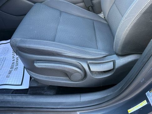 Used 2019 Hyundai Tucson SE image 16