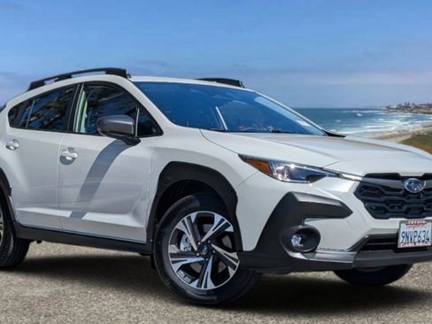 Used 2024 Subaru Crosstrek 2.0i Premium image 1