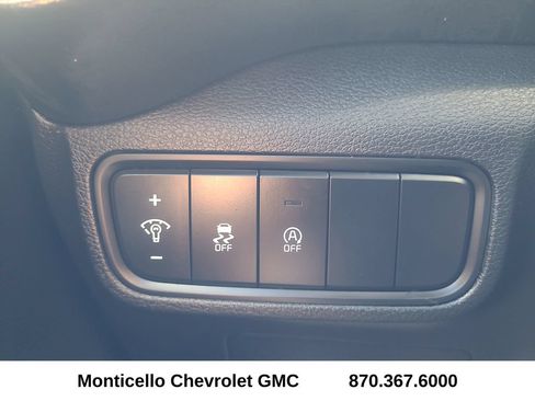 Used 2025 Kia Soul LX w/ LX Technology Package FWD image 17