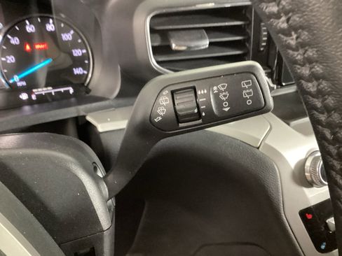 Used 2023 Ford Explorer XLT w/ Equipment Group 202A AWD/4WD image 25