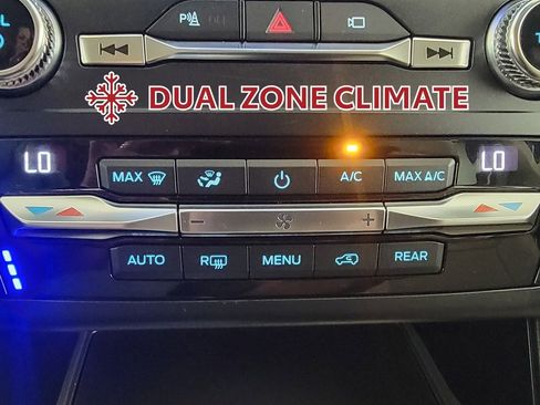 Used 2020 Ford Explorer Limited image 24