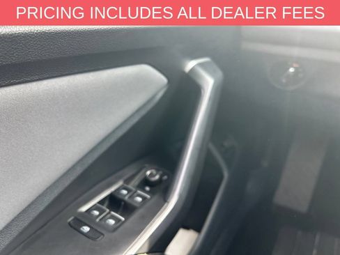 Used 2025 Volkswagen Jetta SE FWD image 14