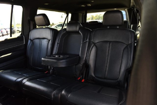 Used 2023 Jeep Wagoneer L Series II AWD/4WD image 23