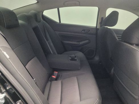 Used 2024 Nissan Altima 2.5 SV FWD image 19