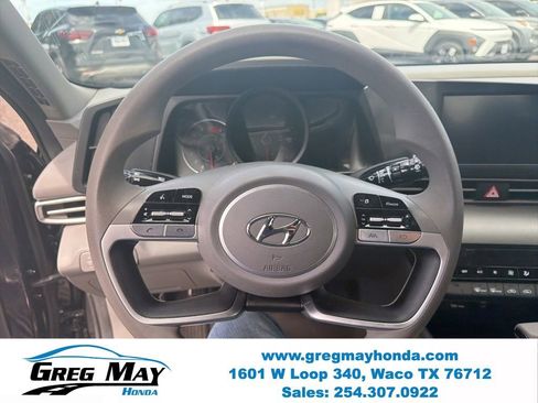 Used 2023 Hyundai Elantra SEL w/ Cargo Package FWD image 12