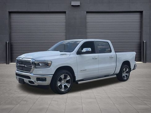 Used 2023 RAM 1500 Laramie AWD/4WD image 1