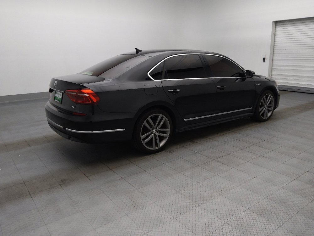 Used 2017 Volkswagen Passat 1.8T R-Line FWD image 10