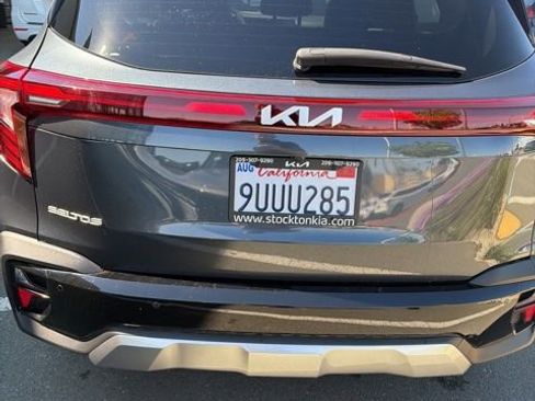 Used 2025 Kia Seltos EX image 7