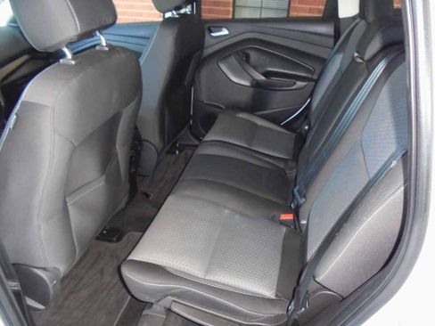Used 2017 Ford Escape SE AWD/4WD image 9