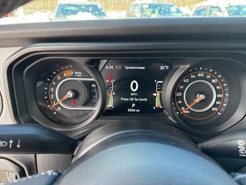 Used 2025 Jeep Wrangler Sport S image 14