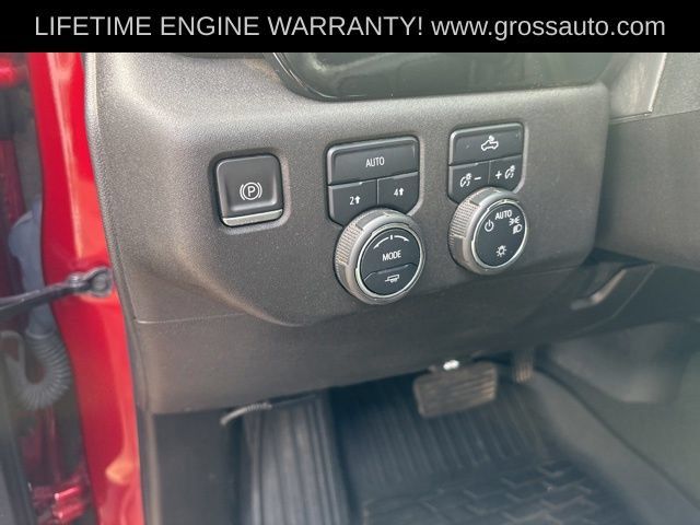 Used 2022 Chevrolet Silverado 1500 LT w/ Leather Package AWD/4WD image 12