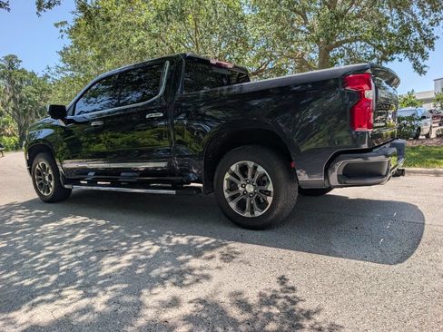 Used 2022 Chevrolet Silverado 1500 High Country w/ Technology Package AWD/4WD image 6