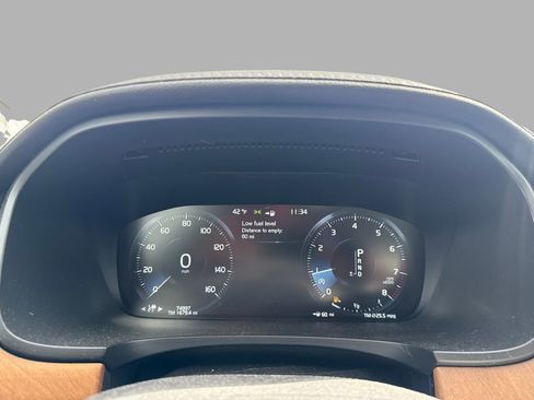 Used 2018 Volvo S90 T6 Inscription w/ Convenience Package image 16