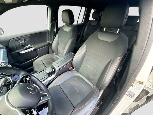 Used 2023 Mercedes-Benz GLB 250 image 21