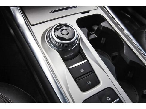 Used 2022 Ford Explorer XLT w/ Equipment Group 202A RWD image 27