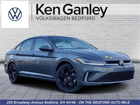 New 2026 Volkswagen Jetta SE image 1