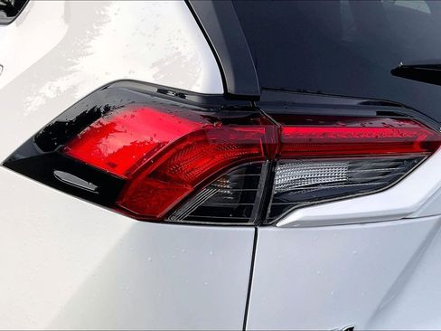 Used 2024 Toyota RAV4 LE image 27