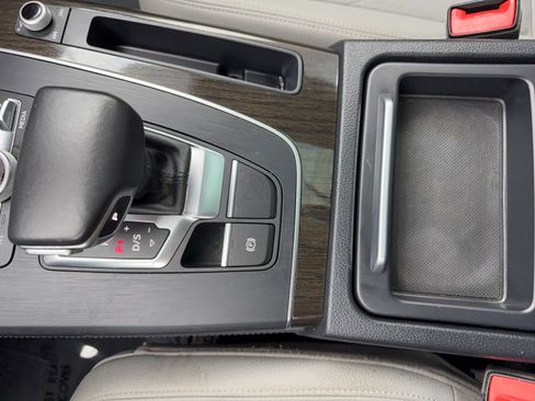 Used 2018 Audi Q5 Prestige w/ Prestige Package AWD/4WD image 32